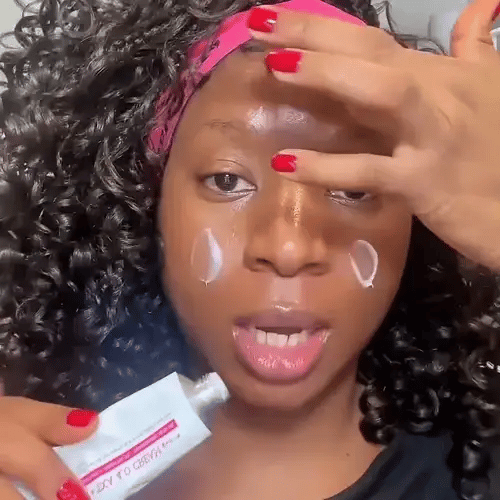 1+1 GRATIS HEUTE  EvenGlow™ - Aufhellende Arbutin-Creme