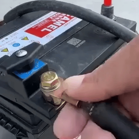 1 + 1 GRATIS HEUTE  BatteryGuard™ - Trennschalter
