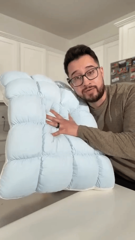 50% RABATT NUR HEUTE  DreamPuff™ - Flauschiges Kissen
