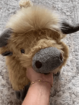 50% RABATT NUR HEUTE  CozyHug™ - Gewichtetes Kuscheltier Highland-Kuh