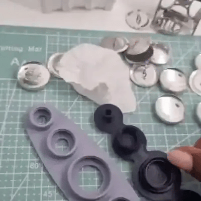 1+1 GRATIS HEUTE  ButtonCraft™ - Selbstbezugs-Knopfmaschine
